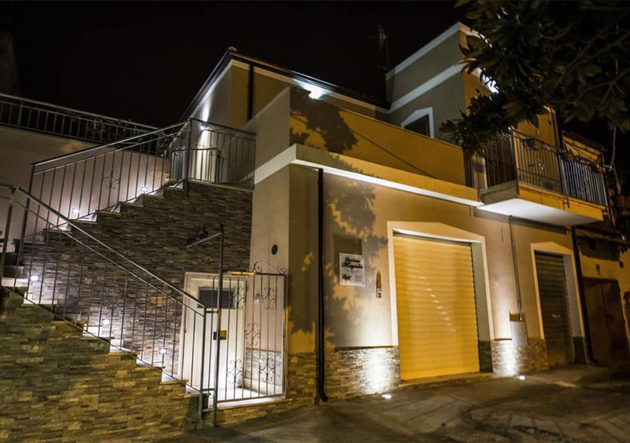 トロペーア Residenza Magnolia Bed & Breakfast エクステリア 写真