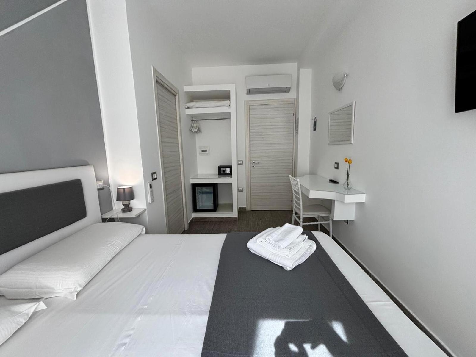 トロペーア Residenza Magnolia Bed & Breakfast エクステリア 写真