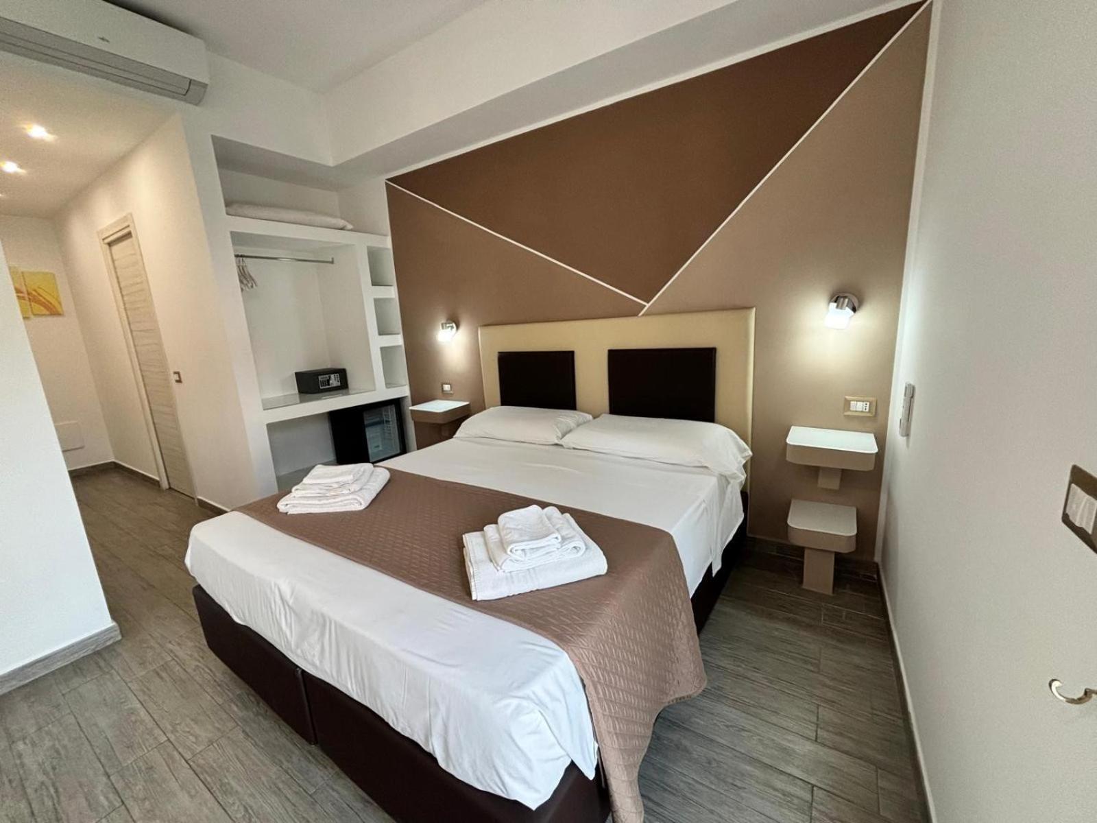 トロペーア Residenza Magnolia Bed & Breakfast エクステリア 写真