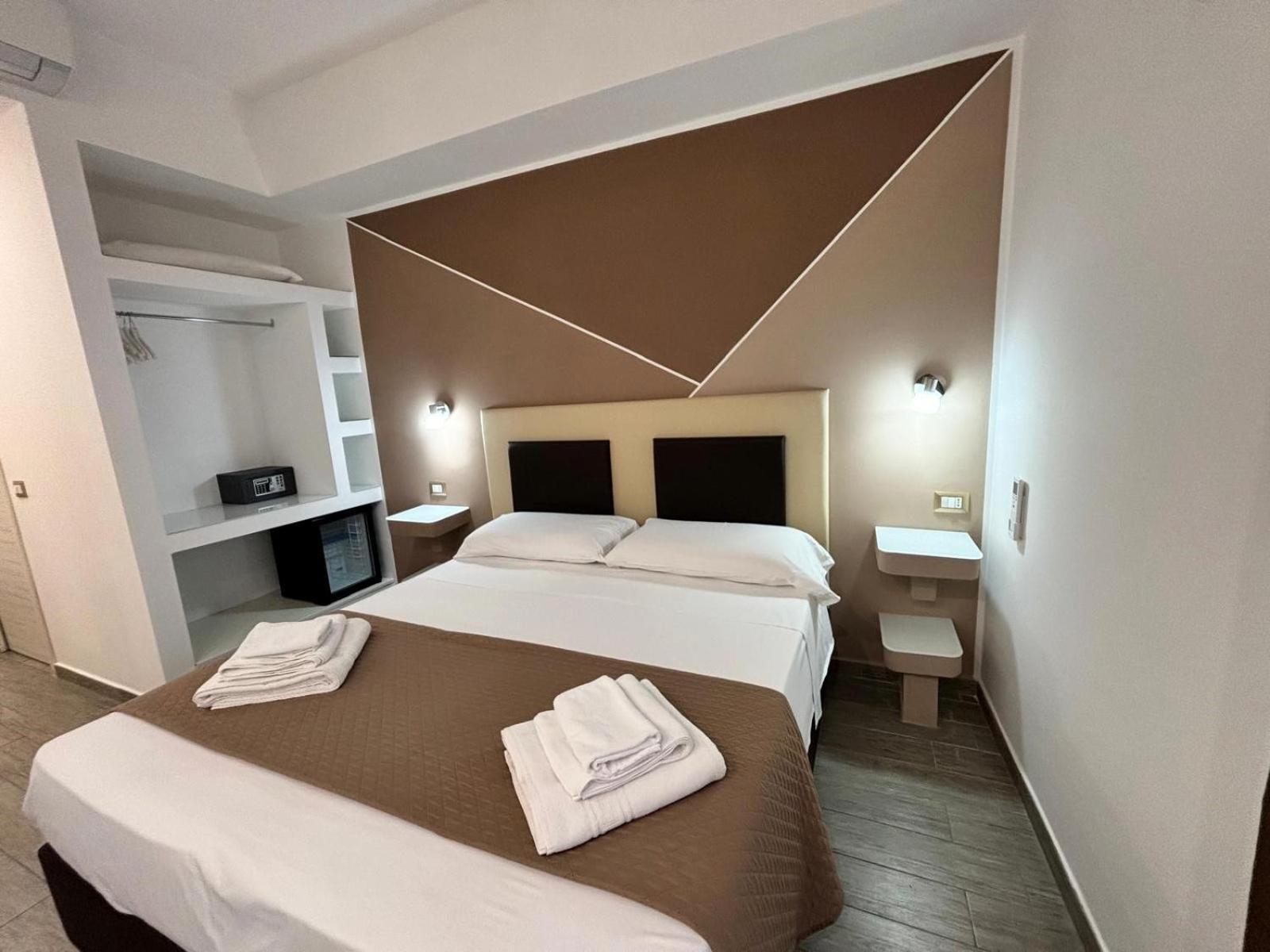 トロペーア Residenza Magnolia Bed & Breakfast エクステリア 写真